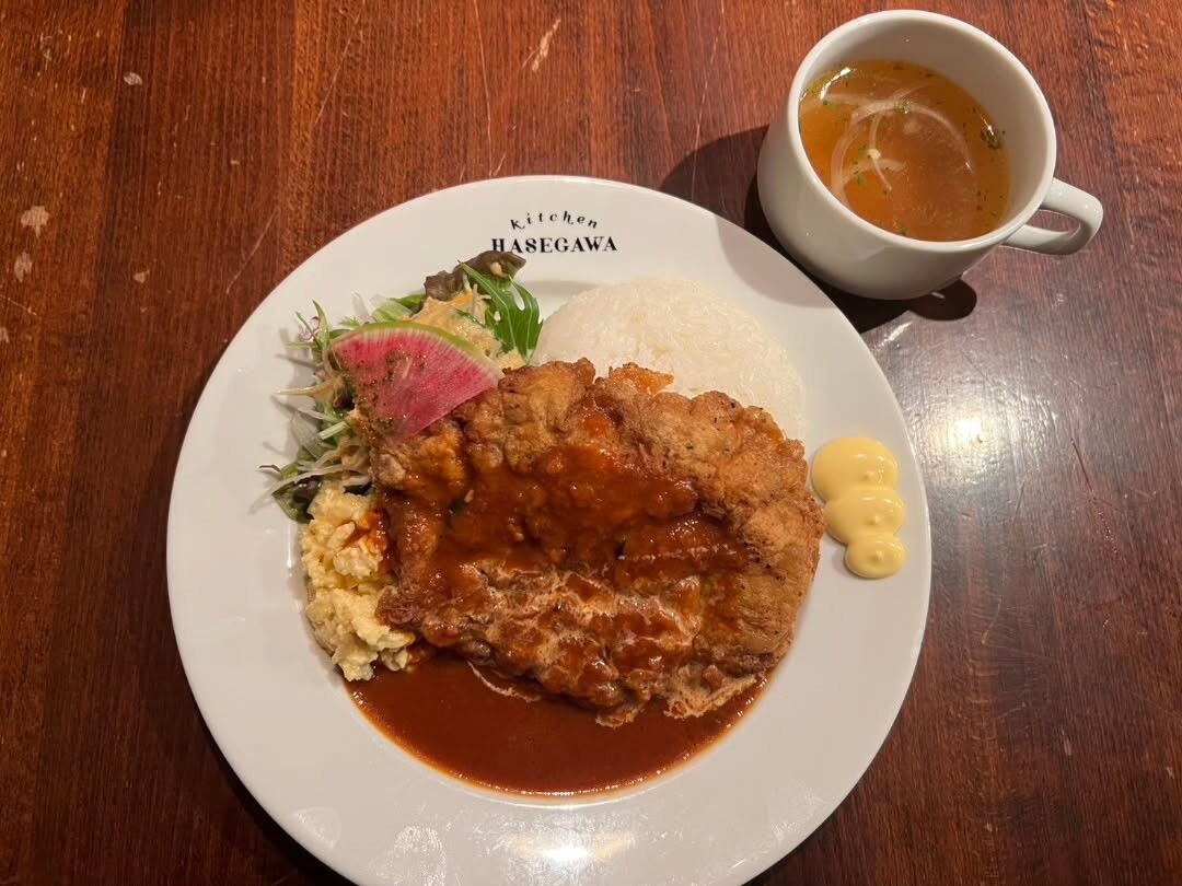 自家製ソースで包む絶品チキンピカタ🐔