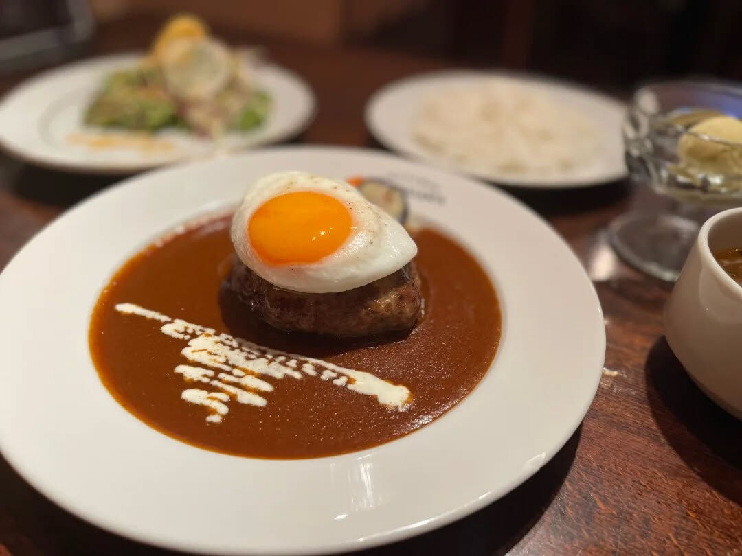 看板メニューのハンバーグと相性抜群🤎飲めるデミグラスソース
